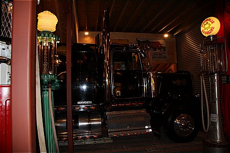 KENWORTH RIG - click to enlarge